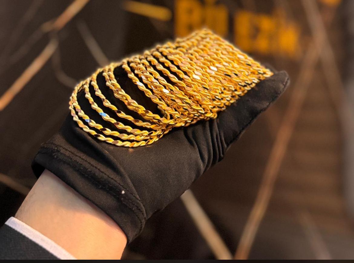 Vazgeçilmez burmalı bilezik