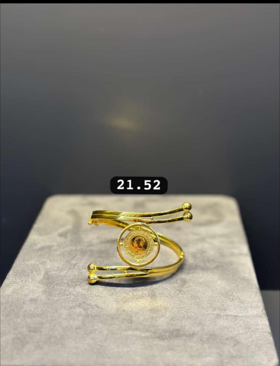 Kiralı kelepçe bileklik